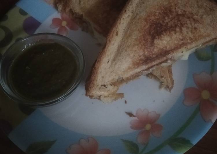 Aloo masala sandwich