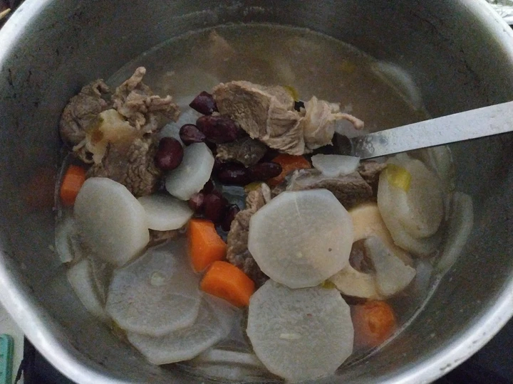 Cara Mudah Menyiapkan Resep Sup Sapi Lobak Kacang Merah yang Menggugah Selera