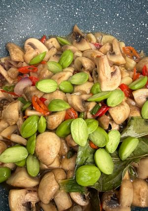 Foto resep Oseng jamur pete viral