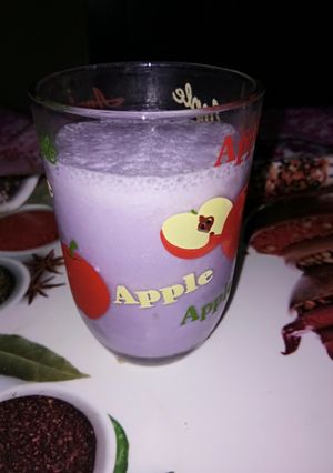 A picture of Pomegranate shake.