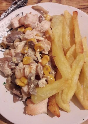 A picture of Shish Tawook with Mushrooms.