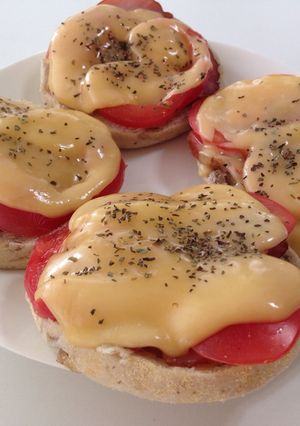 A picture of Tomatoasts.
