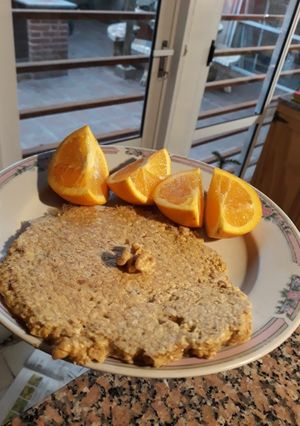 Una foto de Pancake de avena y nuez