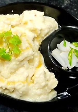 सफेद ग्रेवी पनीर (safed gravy paneer recipe in Hindi) रेसिपी मुख्य फोटो