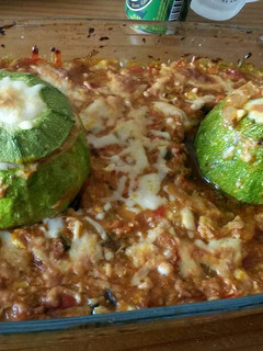 Una foto de Calabacines rellenos de atun