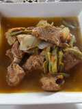 Costillitas de cerdo con nopales