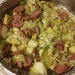 A picture of Apple Cabbage Kielbasa.