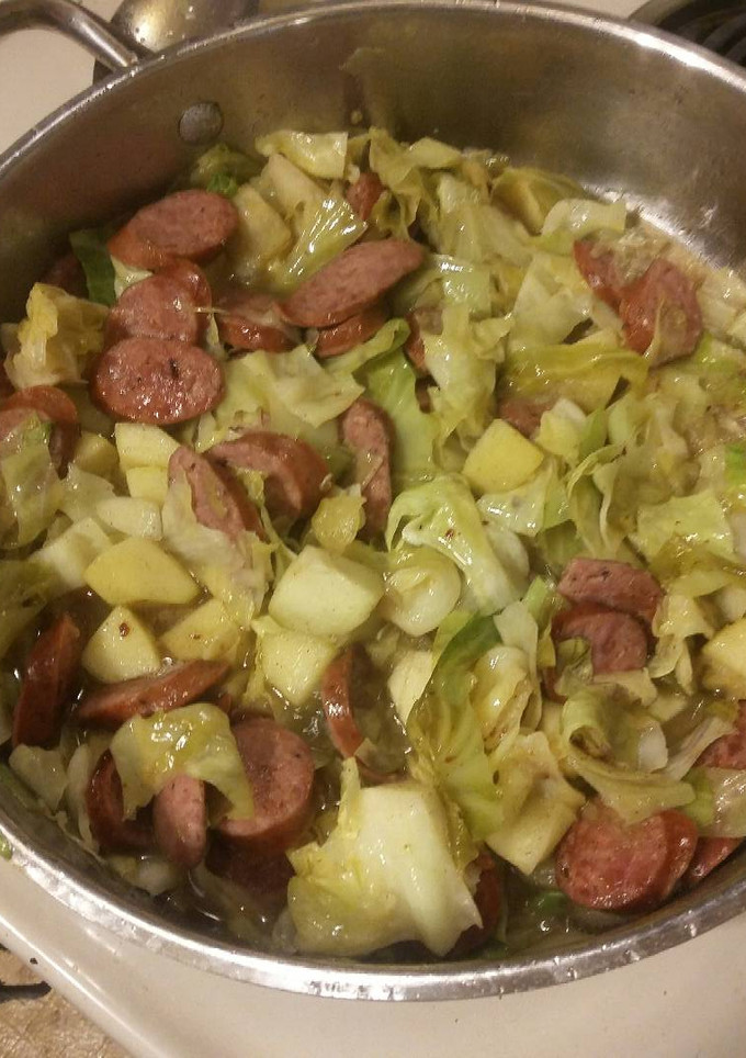 A picture of Apple Cabbage Kielbasa.