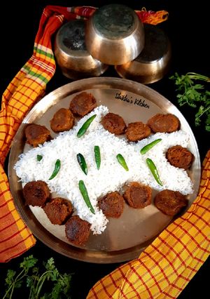 রুই মাছের তেলের বড়া রেসিপির প্রধান ছবি