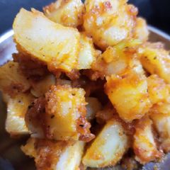 A picture of Aloo masala.