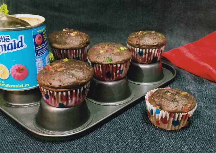 Simple Way to Prepare Homemade Strawberry chocolate muffins