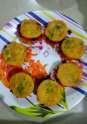 தட்டுவடை செட்(thattu vadai set recipe in tamil) செய்முறை முக்கிய புகைப்படம்