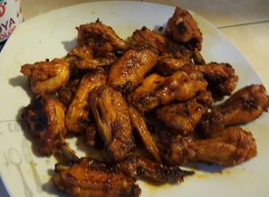 Una foto de Alitas a la bbq