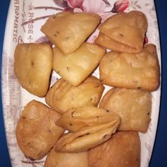 A picture of Crispy Nimki.