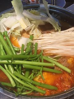 Hình của món Canh kim chi thịt bò.