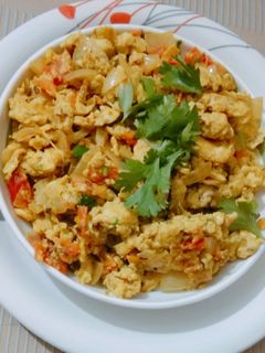एग भुर्जी (Egg bhurji recipe in Hindi) रेसिपी मुख्य फोटो