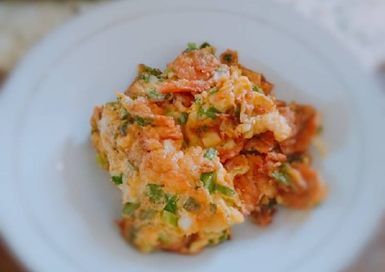 Telur dadar vs daun bawang