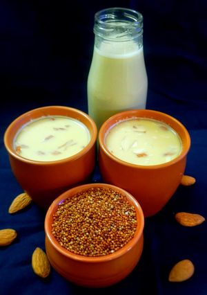 A picture of Finger Millet milk (vegan milk) / Ragi halu.