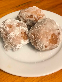 A picture of Donut Drops.