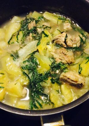 Hình của món Sườn già canh khế.