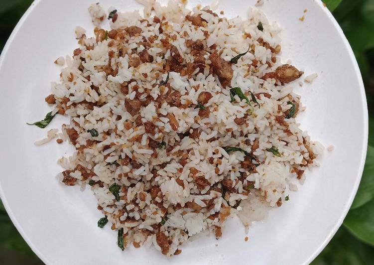 Langkah Mudah untuk Membuat Nasi TO (tutug oncom) yang Enak