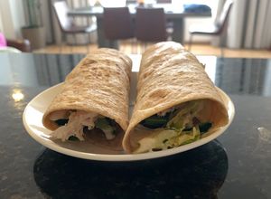 Una foto de Flautas de pollo a la brasa en horno microondas