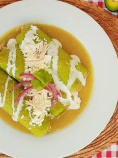 Una foto de Enchiladas verdes mexicanas