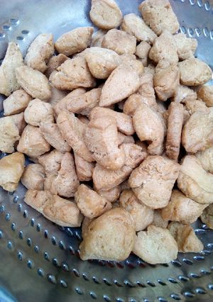 A picture of Home made cin cin.