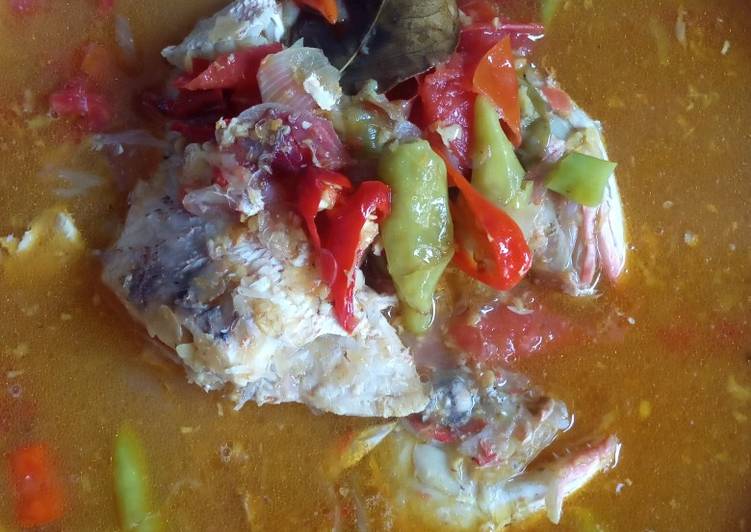 Ikan kakap merah kuah kuning