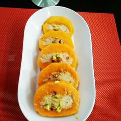 A picture of Mango kulfi.