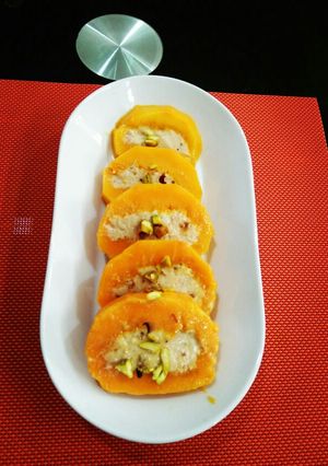 A picture of Mango kulfi.
