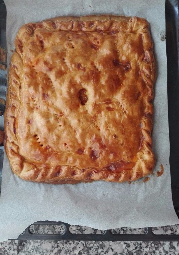 Una foto de Empanada de atún y verduras