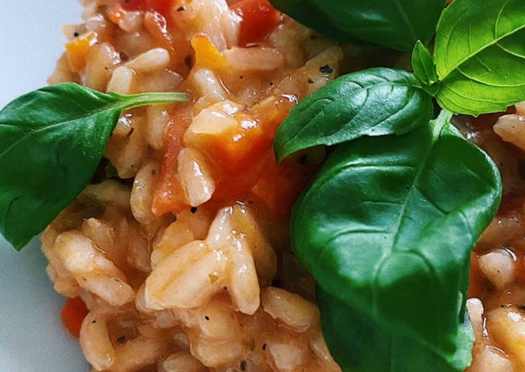 Simple Way to Prepare Super Quick Homemade Risotto with tomatoes, carrots and oranges 🍊