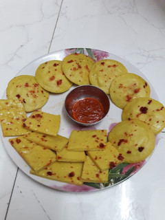 ખાટિયા ઢોકળા (Khatiya Dhokla Recipe In Gujarati) રેસીપી મુખ્ય ફોટો