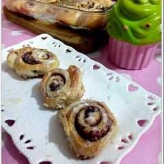 A picture of Rollos de canela (Cinnamon Rolls).