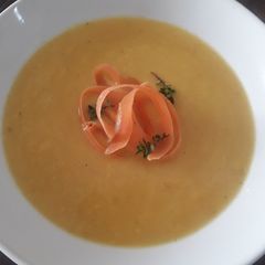 A picture of Sig's Fennel and Carrot Soup.