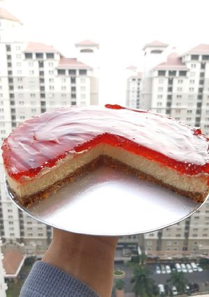 Foto resep Baked strawberry cheesecake (no mixer just blender) SUPER EASY