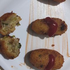 A picture of Crispy sooji croquettes.