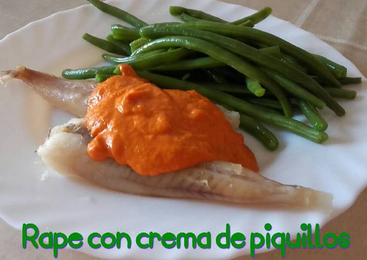 Rape con crema de piquillos*