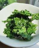 Kale Chips (Snack Cải Xoăn Nướng Giòn)