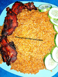 A picture of Curry style jollof rice.