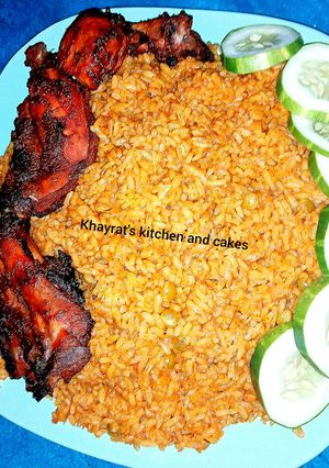 A picture of Curry style jollof rice.