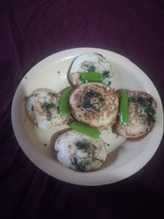 तड़का पैन इंस्टेंट सूजी इडली (Tarka pan instant suji idli recipe in hindi) रेसिपी मुख्य फोटो