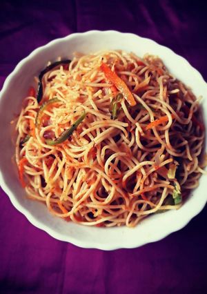 A picture of Veg Hakka Noodles.