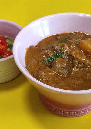 A picture of Beef Short Rib Massaman Curry.
