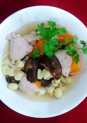 Hình của món Canh Mọc Hạt Sen.