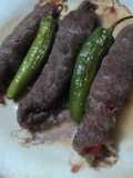 Bistec marinados en pulque rellenos de pimientos de colores y queso de saca con serrano para fiesta