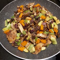 A picture of Chicken,mushroom veggies(serve with your rice choice).