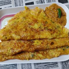 A picture of Veg potato omlette.