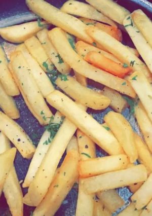 A picture of French fries.